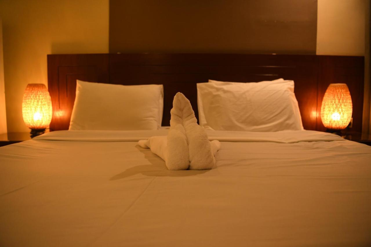 Continental Suite Farwaniya Kuwait City Екстер'єр фото