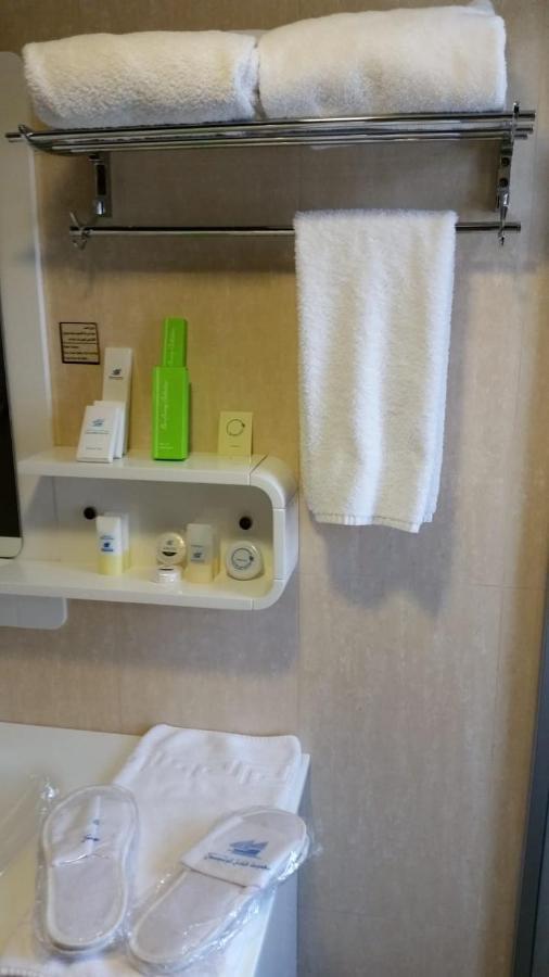 Continental Suite Farwaniya Kuwait City Екстер'єр фото