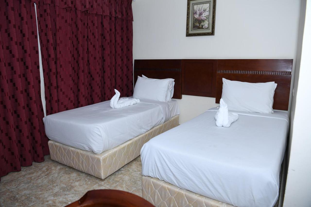 Continental Suite Farwaniya Kuwait City Екстер'єр фото
