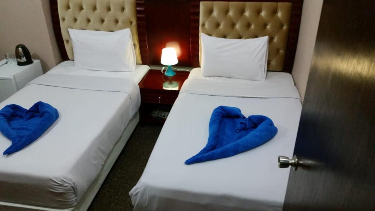 Continental Suite Farwaniya Kuwait City Екстер'єр фото