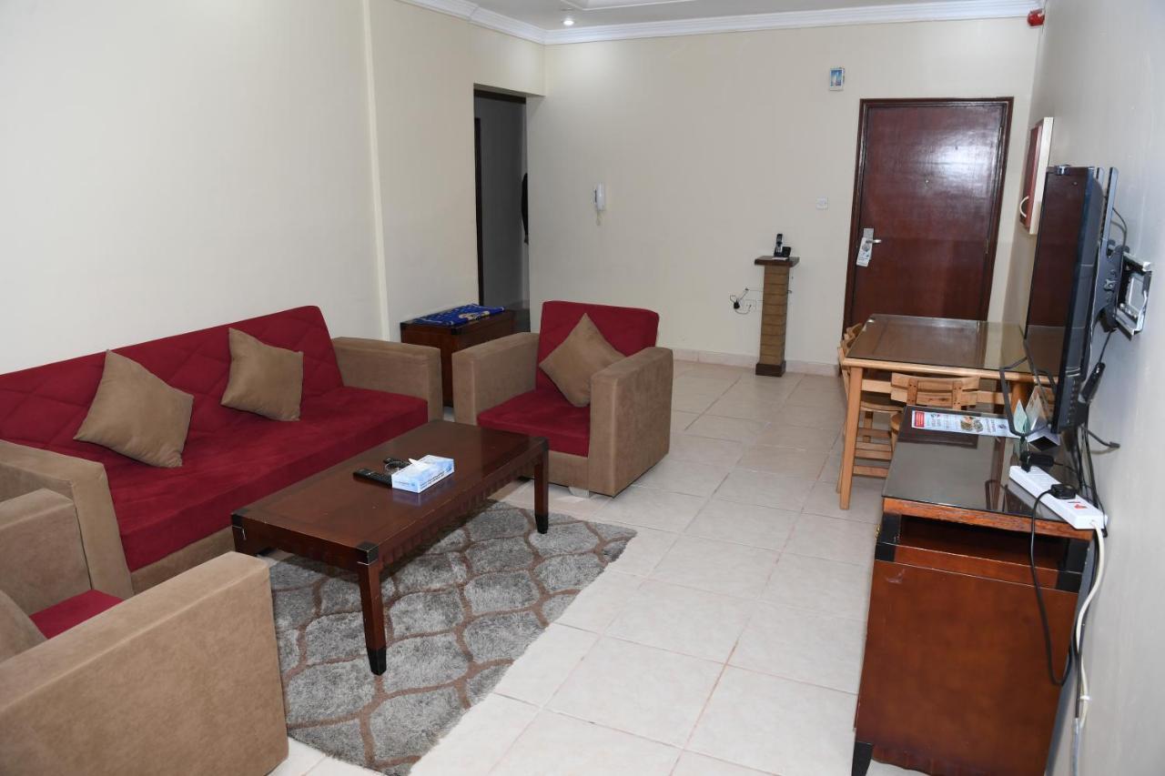 Continental Suite Farwaniya Kuwait City Екстер'єр фото