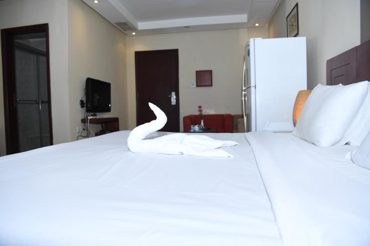 Continental Suite Farwaniya Kuwait City Екстер'єр фото