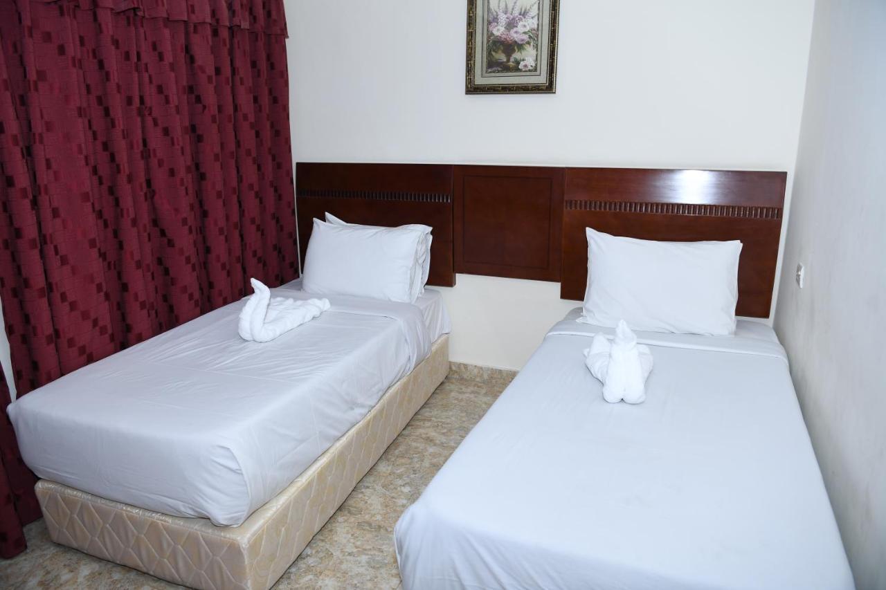 Continental Suite Farwaniya Kuwait City Екстер'єр фото