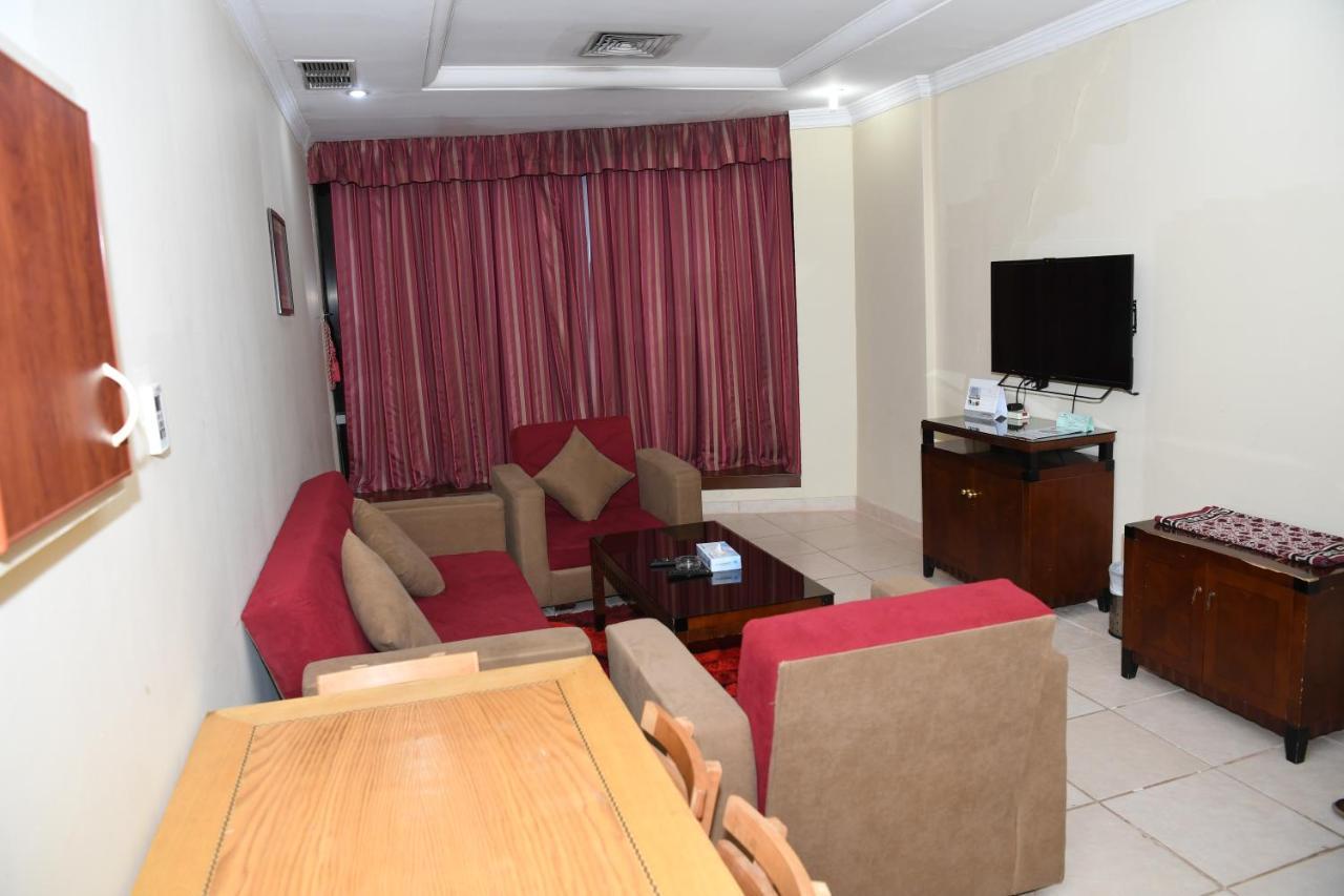 Continental Suite Farwaniya Kuwait City Екстер'єр фото