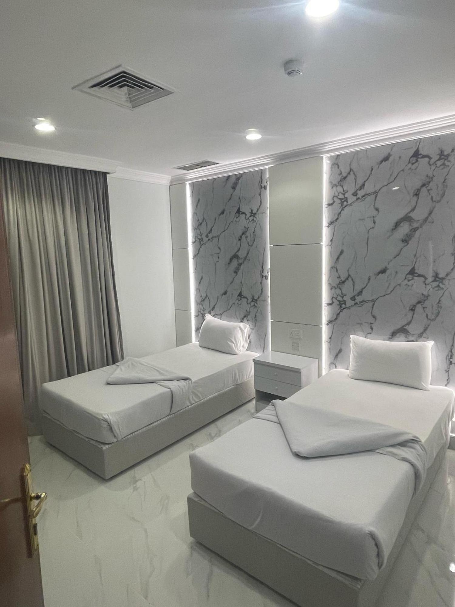 Continental Suite Farwaniya Kuwait City Екстер'єр фото