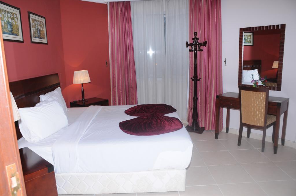 Continental Suite Farwaniya Kuwait City Екстер'єр фото