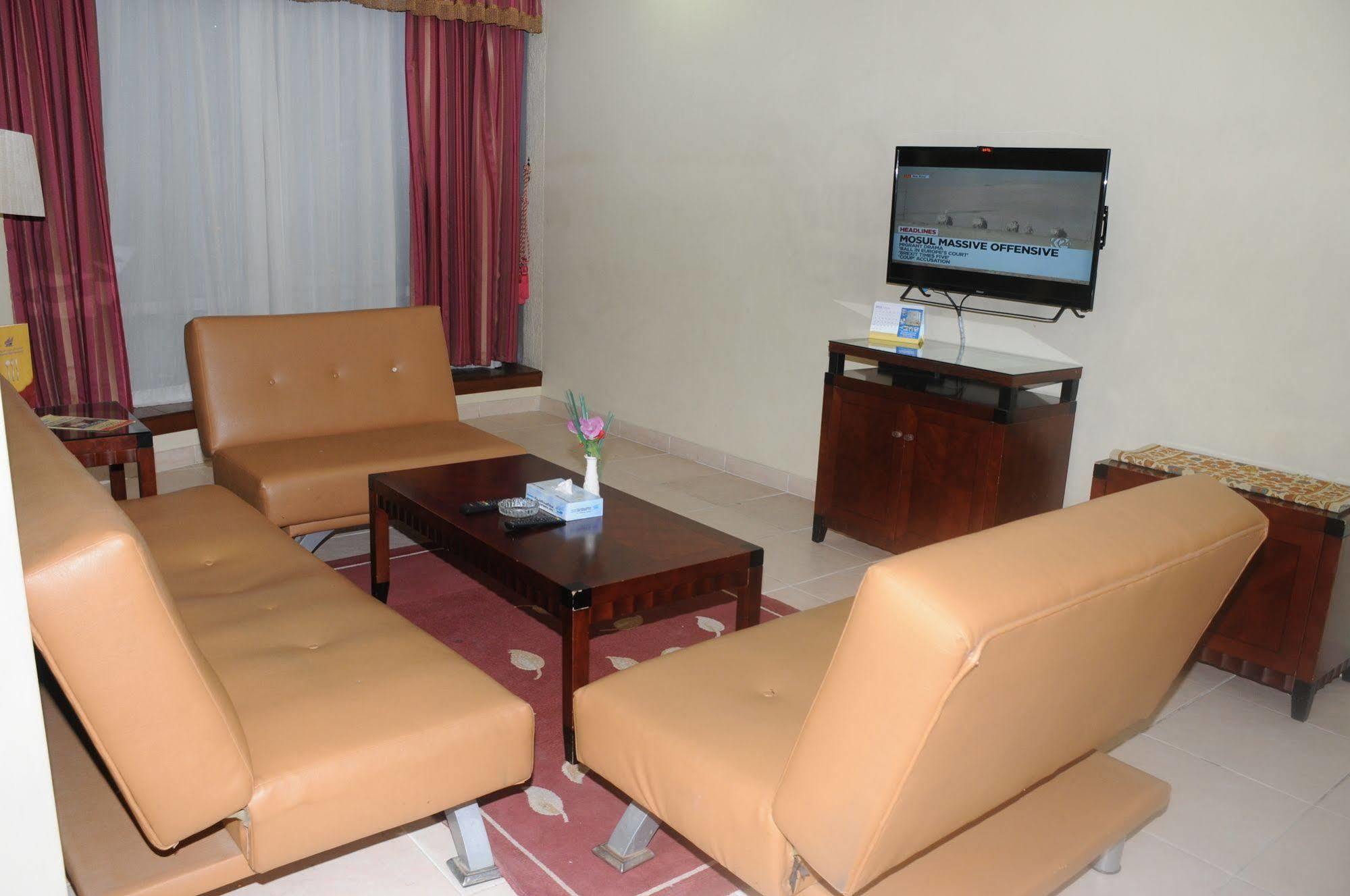 Continental Suite Farwaniya Kuwait City Екстер'єр фото